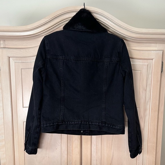 Abercrombie & Fitch Jean Jacket w/ removable faux-fur collar XS - Picture 4 of 4
